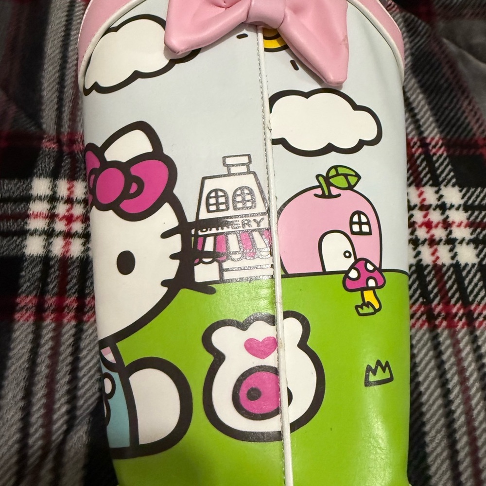 New without tags Hello Kitty women’s boots size 8 - Picture 3 of 9